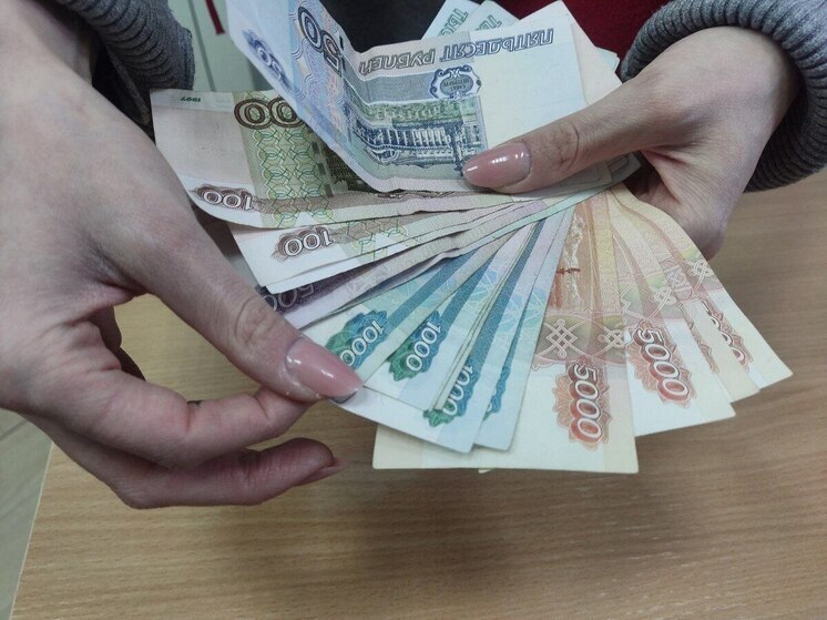 Среднемесячная зарплата в Алтайском крае «застыла» на месте