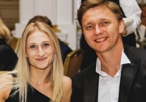Гимнастка Лилия Ахаимова и ее муж футболист Янис Линда порадовали подписчиков новым рилсом. Супруги сняли необычное семейное видео, которое по силам только очень спортивным парам.