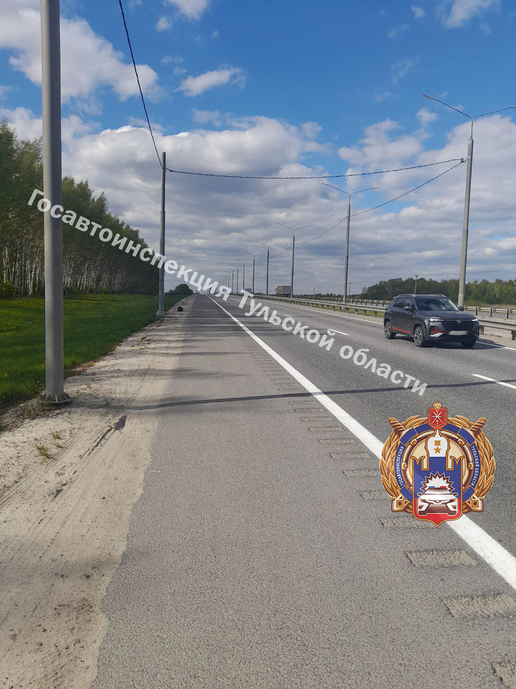 В Заокском районе туляк на мотоцикле "БМВ" наехал на заграждение