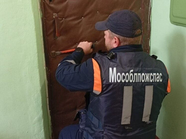 Спасатели помогли пенсионерке, которая дома потеряла сознание