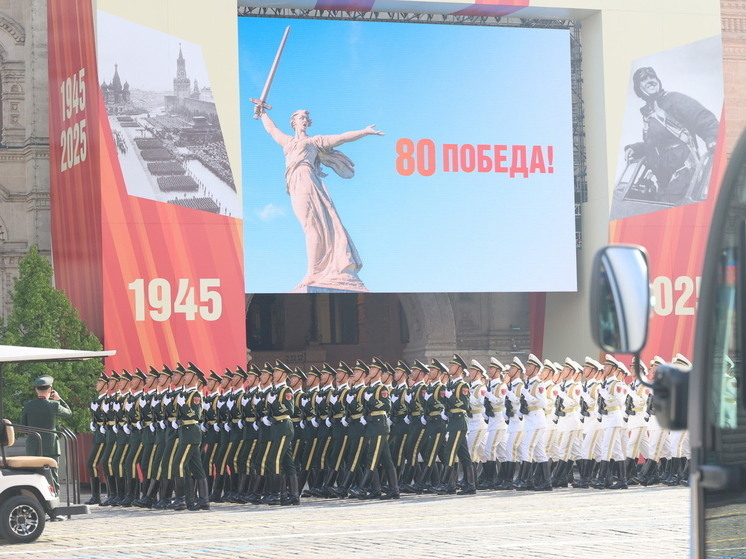 9 мая в Нарве полицией был задержан художник Неэме Лалль за фотографию, которую сочли провокационной
