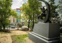 В Курске в рамках национального проекта под названием «Инфраструктура для жизни» продолжается благоустройство двух скверов