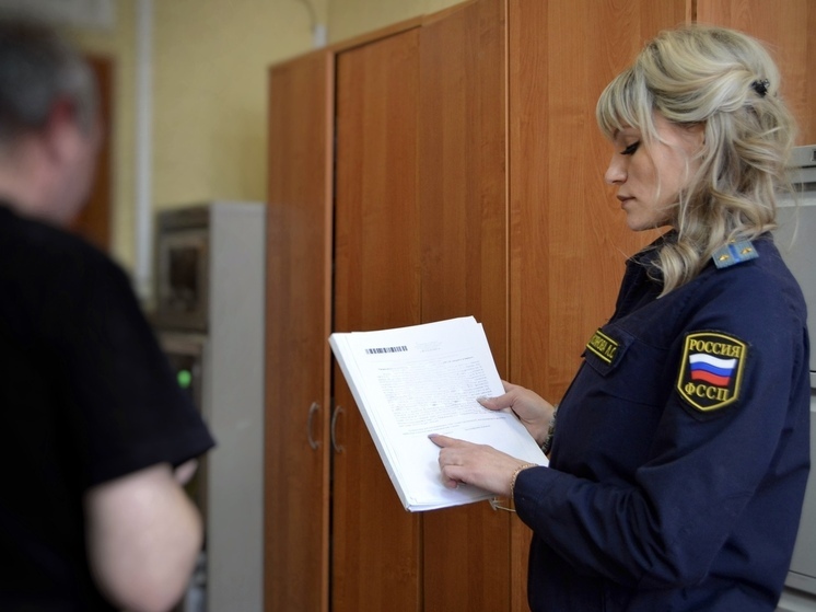 Ивановский алиментщик оплатил долг в 1,3 млн рублей наличкой