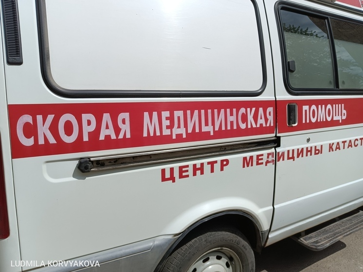 В Карелии дорожный рабочий пострадал во время установки сигнальных столбов на автотрассе