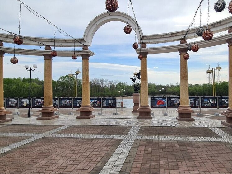 Ремонтные работы начались на городской набережной в Биробиджане
