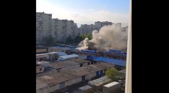 На границе Зеленограда и Андреевки произошел пожар в чайхане: видео