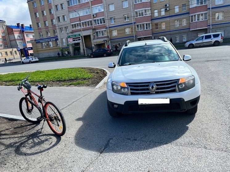 Школьника на велосипеде сбил автомобиль в Череповце
