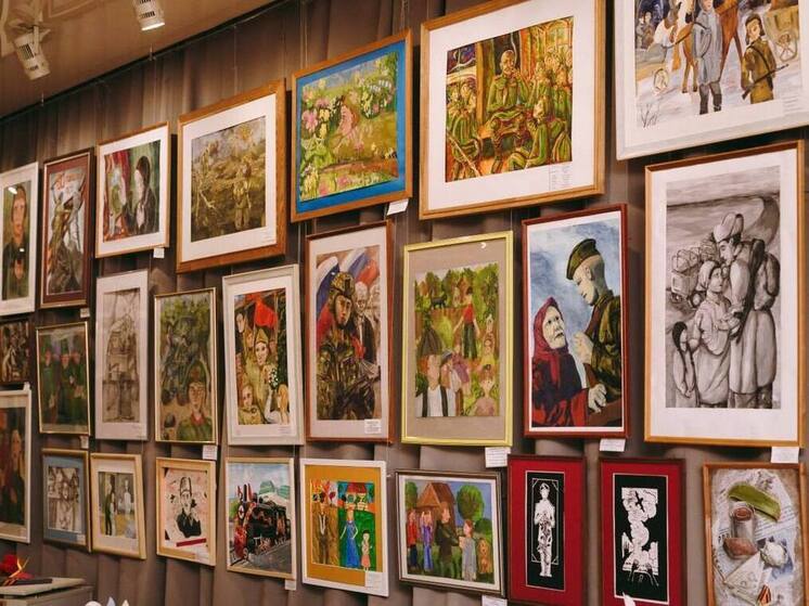 Выставка юных одаренных художников открылась в Хабаровске