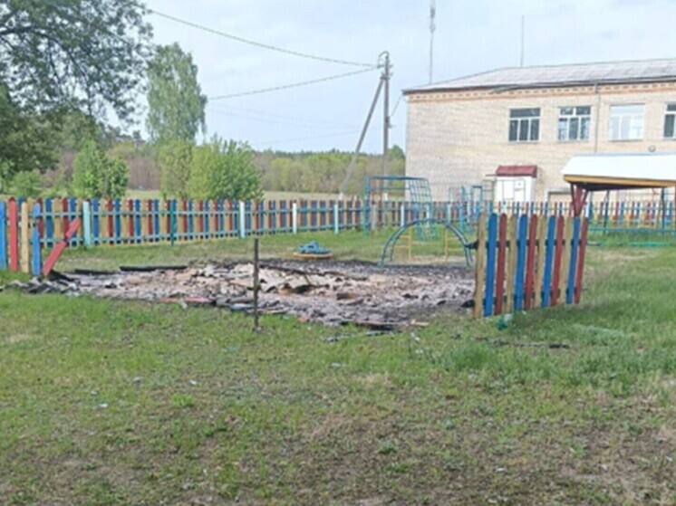Брянское село Каменский Хутор с утра попало под обстрел ВСУ