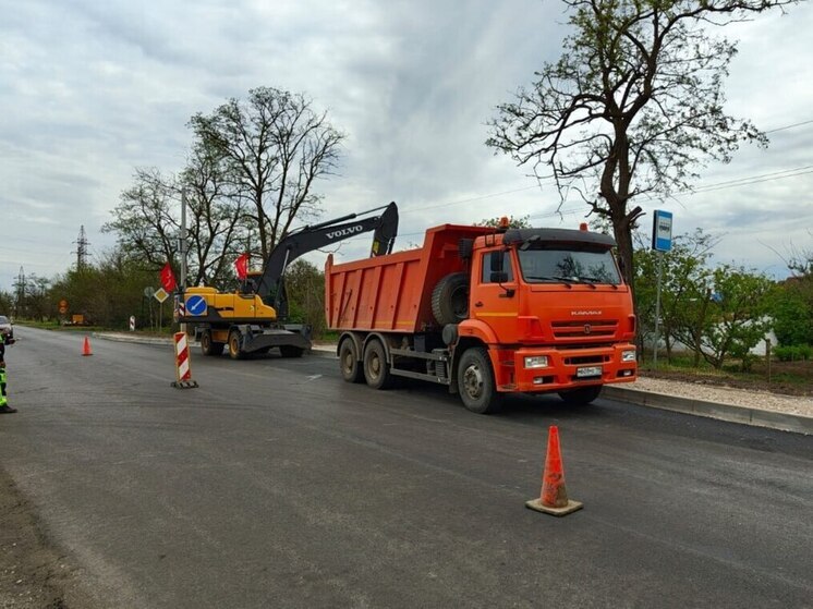 В Крыму идет ремонт дороги Войково – Красногвардейское