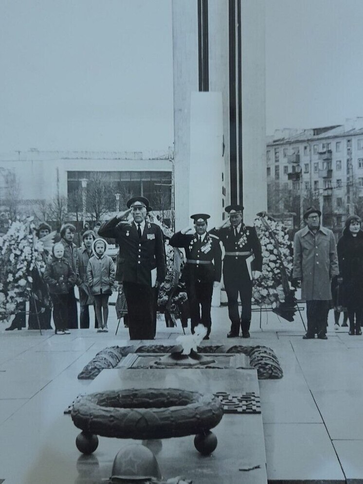 Калужский губернатор поздравил Пост №1 с 50-летием