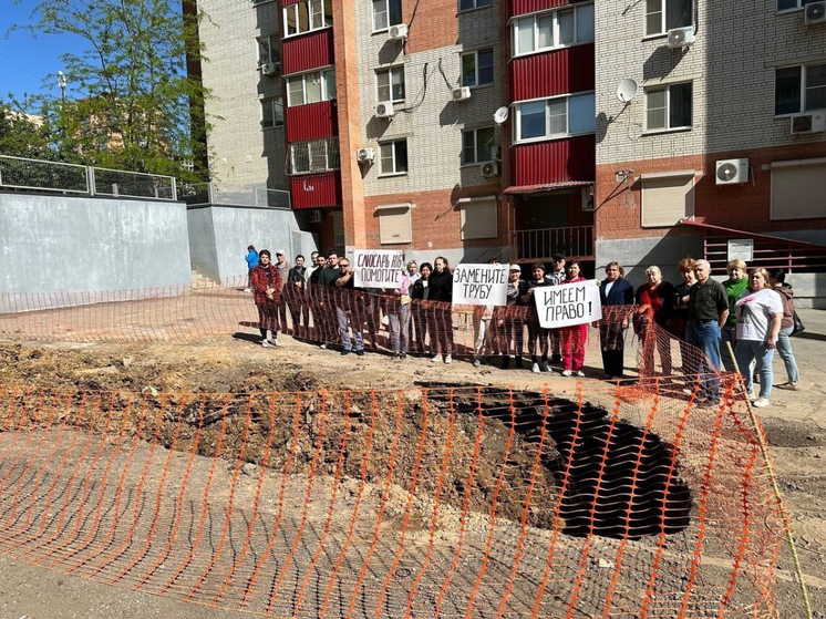 В Ростове на улице Орбитальной горожане устроили пикет