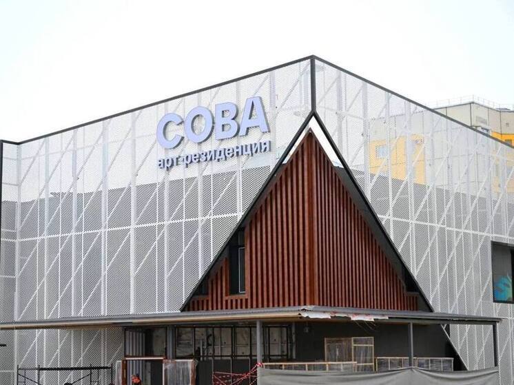 Глава Нового Уренгоя проверил ход создания арт-резиденции «СОВА»