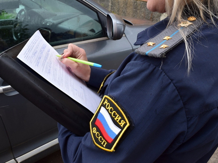 В Ловозере пристав нашел спрятанный автомобиль должника