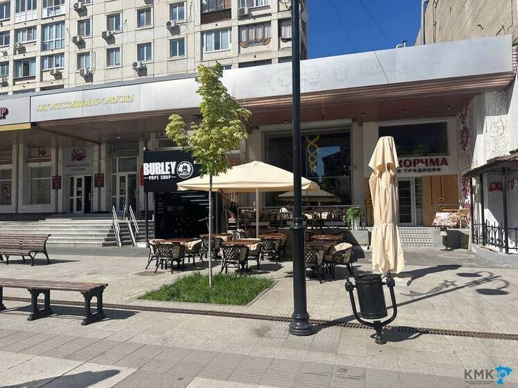 На проспекте Столыпина в Саратове демонтировали незаконное кафе