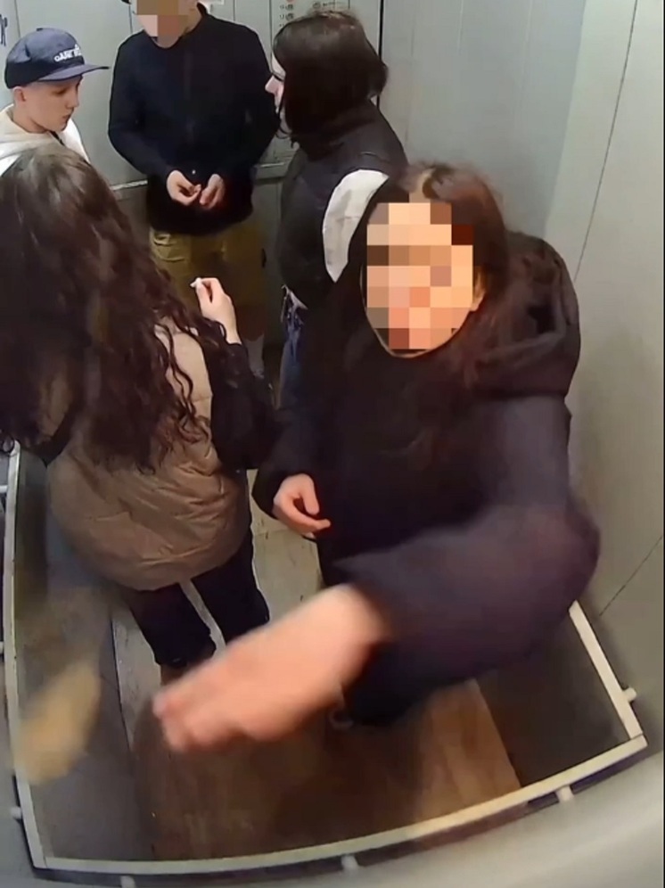 Ярославский адмтехжилнадзор ищет подростков, насвинячивших в лифте