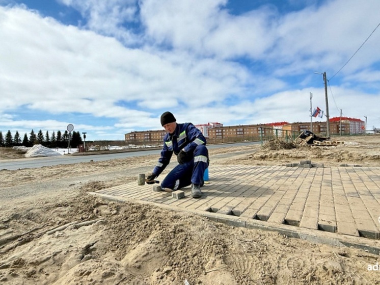 В НАО завершают работы на аллее в память о полярных летчиках