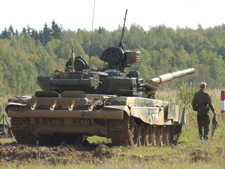 WarGonzo: Akhmat's driver used a simple spoon to make a stalled tank work
