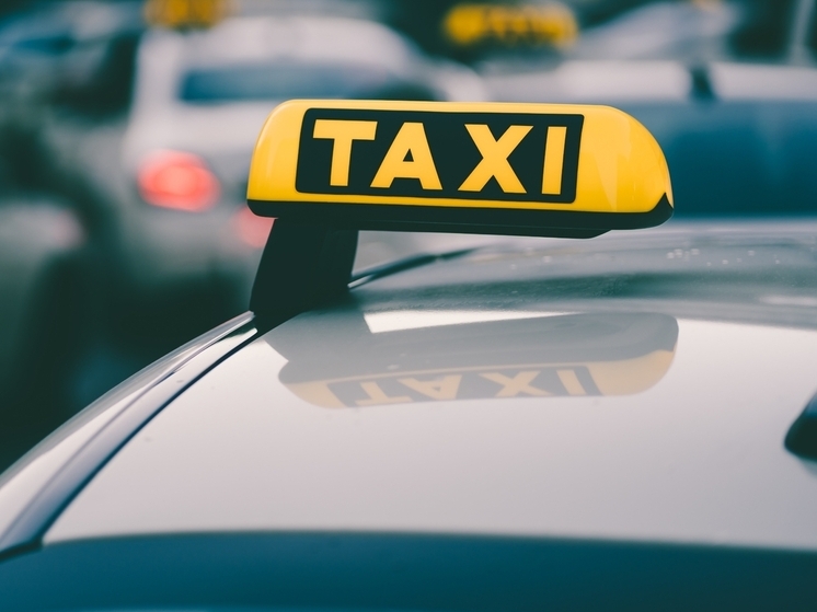 Госдума одобрила закон о переводе такси на отечественный автотранспорт