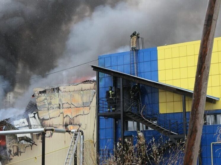 В Якутске пожарные успешно ликвидировали открытый огонь