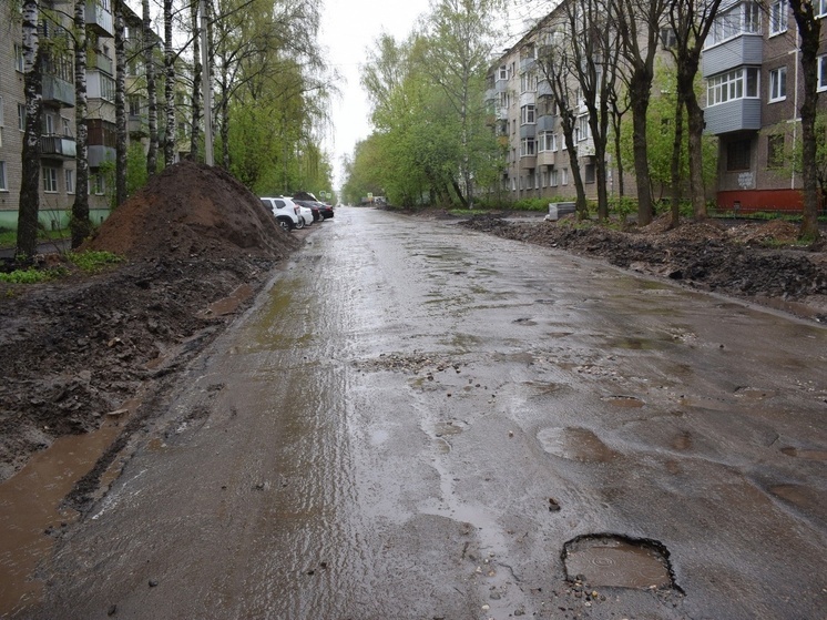 В Иванове на улице Войкова обустроят 100 парковочных мест