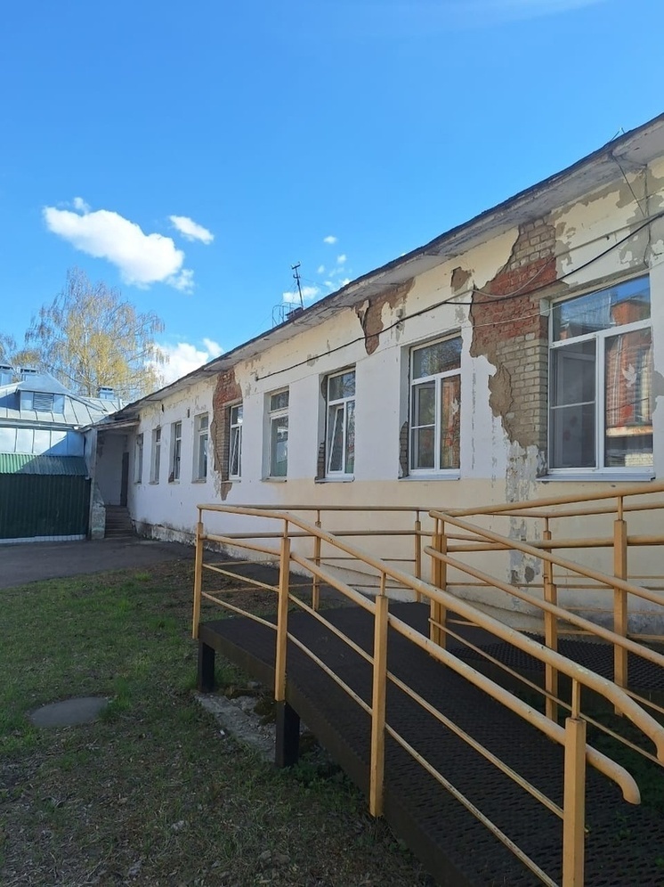 В Кольчугино прокуратура выявила нарушения в детских садах и школах