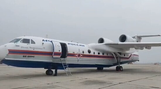 Для тушения лесных пожаров в Забайкалье МЧС направило самолет Бе-200ЧС: видео
