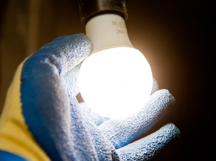 Под Волгоградом сотрудник электросетей получил взятку от дачника