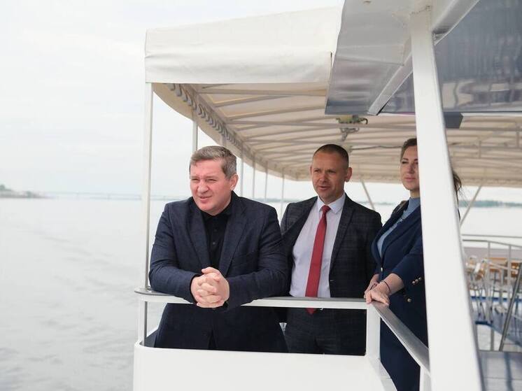 Андрей Бочаров оценил уровень воды в Волго-Ахтубинской пойме