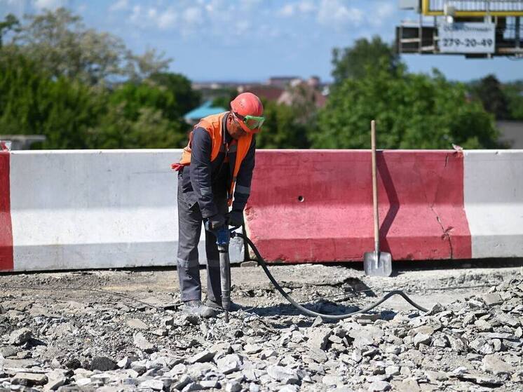 В Краснодаре почти завершились демонтажные работы первого этапа на Тургеневском мосту