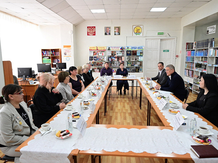 Глава Башкирии встретился с родными погибших участников СВО из Белебеевского района