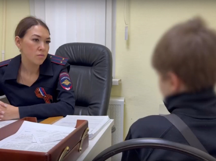 Подростков-зацеперов поставили на учет за поездку на кузове маршрутки