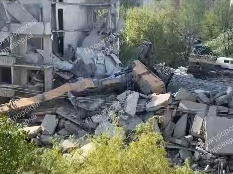 Под Тулой при демонтаже 100-квартиного недостроя рухнул экскаватор