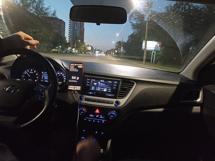 Автоэксперт раскритиковал новый закон о локализации машин такси