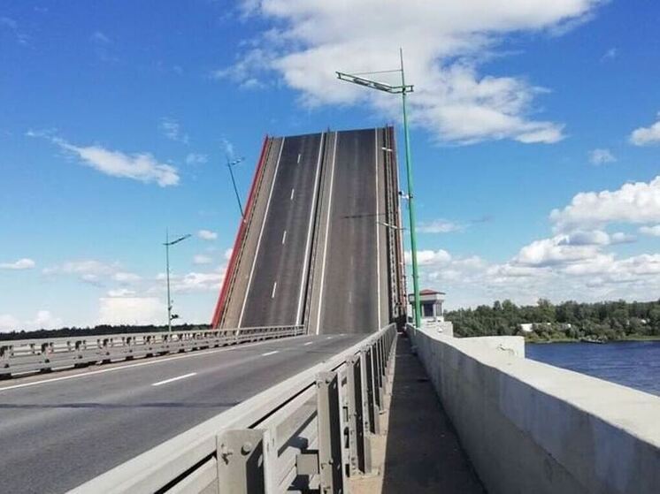 Ладожский мост разведут впервые в этом году 15 мая