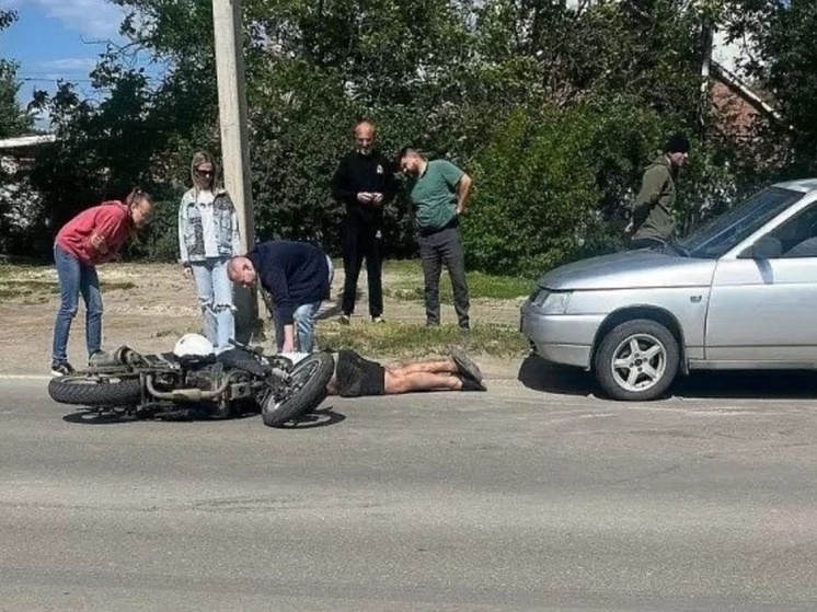  В аварии с мотоциклом в Волгодонске пострадал 17-летний подросток