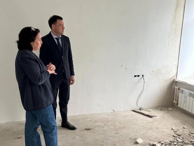В Минздраве Самарской области проконтролировали ремонт поликлиники на Мехзаводе