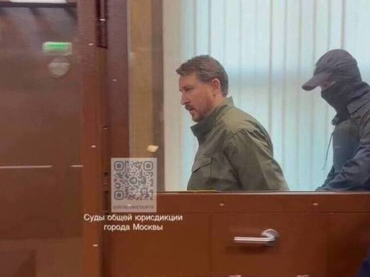 Бывшему главе Сочи и его супруге продлили срок ареста