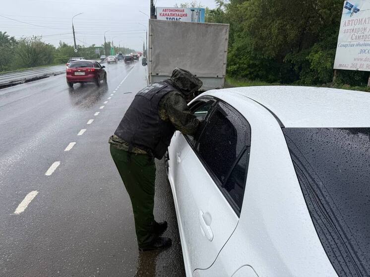 В Самаре 6 бывших иностранцев-уклонистов во время рейда отправили в военкомат