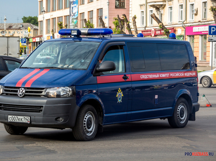СК России проводит проверку по затопляемому аварийному бараку в Кузбассе