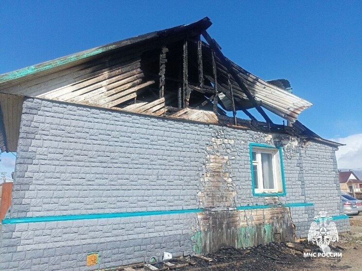 На Алтае загорелось 64 «квадрата» жилого дома