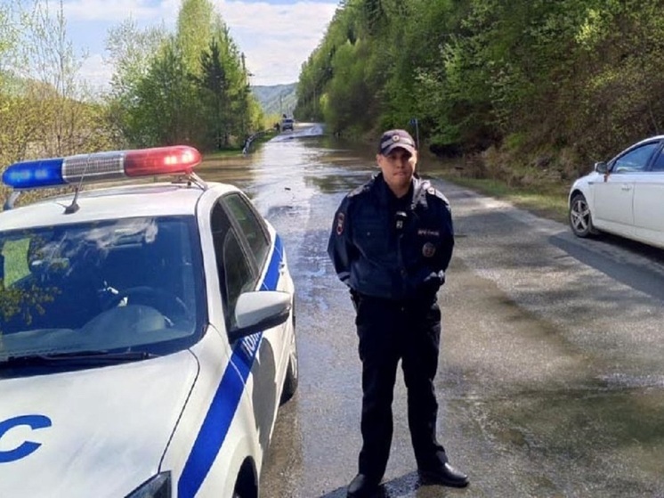 В Хакасии из-за половодья перекрыли проезд от Абазы до села Арбаты