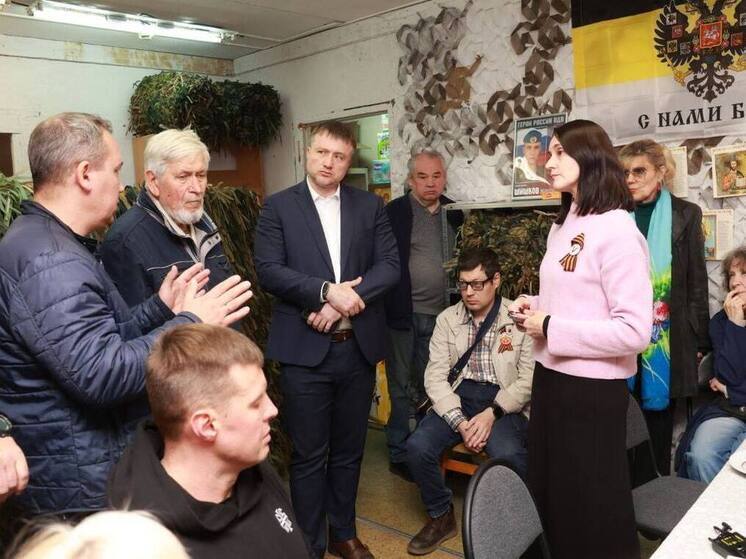 Врип главы Серпухова посетил волонтерский штаб в Протвино, на который недавно было совершено нападение
