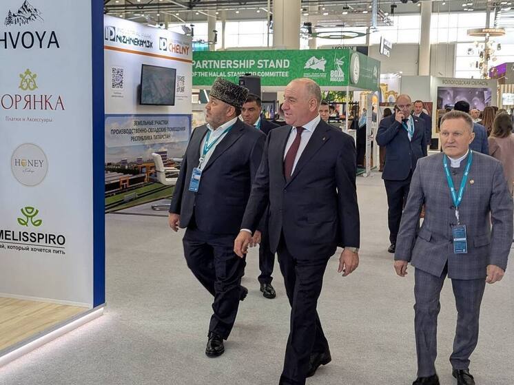 Рашид Темрезов принимает участие в Международном экономическом форуме в Казани