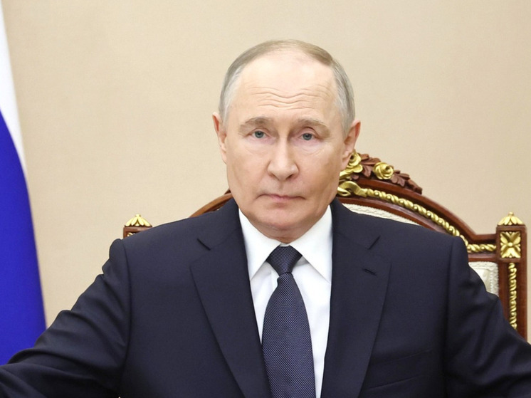 Боуз заявил, что Путину нельзя приказать присутствовать на встречах