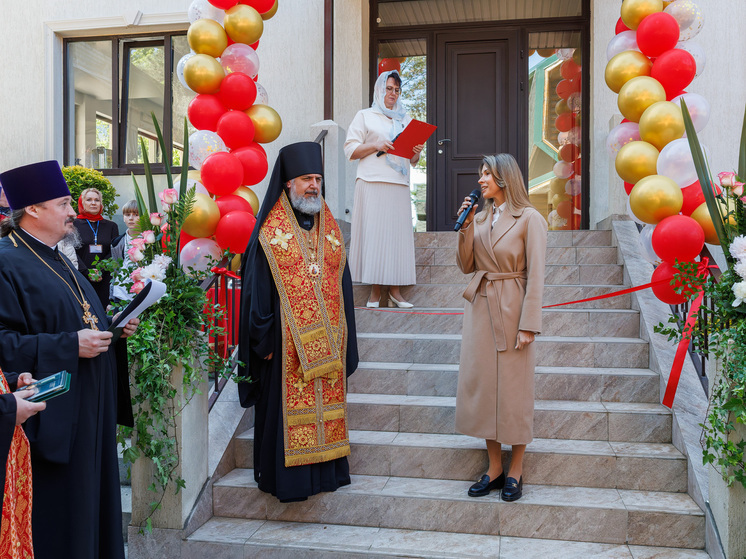 Политик Анна Невзорова внесла свой вклад в открытие отдела по церковной благотворительности и соцслужению на территории сочинского храма