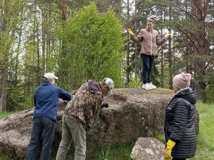 Работы по благоустройству провели на музейных территориях Пушкиногорья