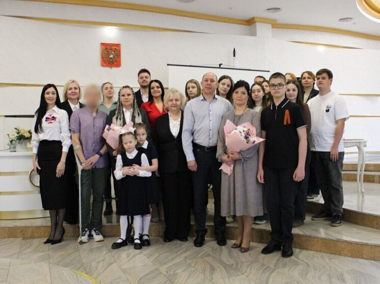В тульском Дворце бракосочетания чествовали семьи защитников Отечества