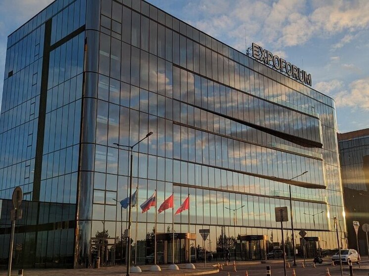 Петербуржцам сообщили о транспортных ограничениях в дни ПМЭФ-2025