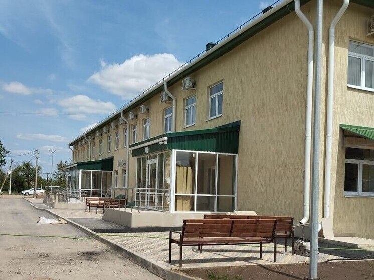 В селе Арзгир завершают строительство новой поликлиники